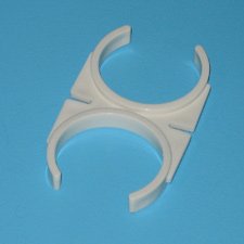 CLIP DOUBLE WHITE FOR MEMBRANE HSG. 2-1 / 2" X2-1 / 2"