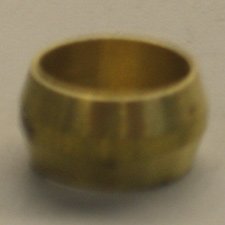 SLEEVE 3 / 8 BRASS
